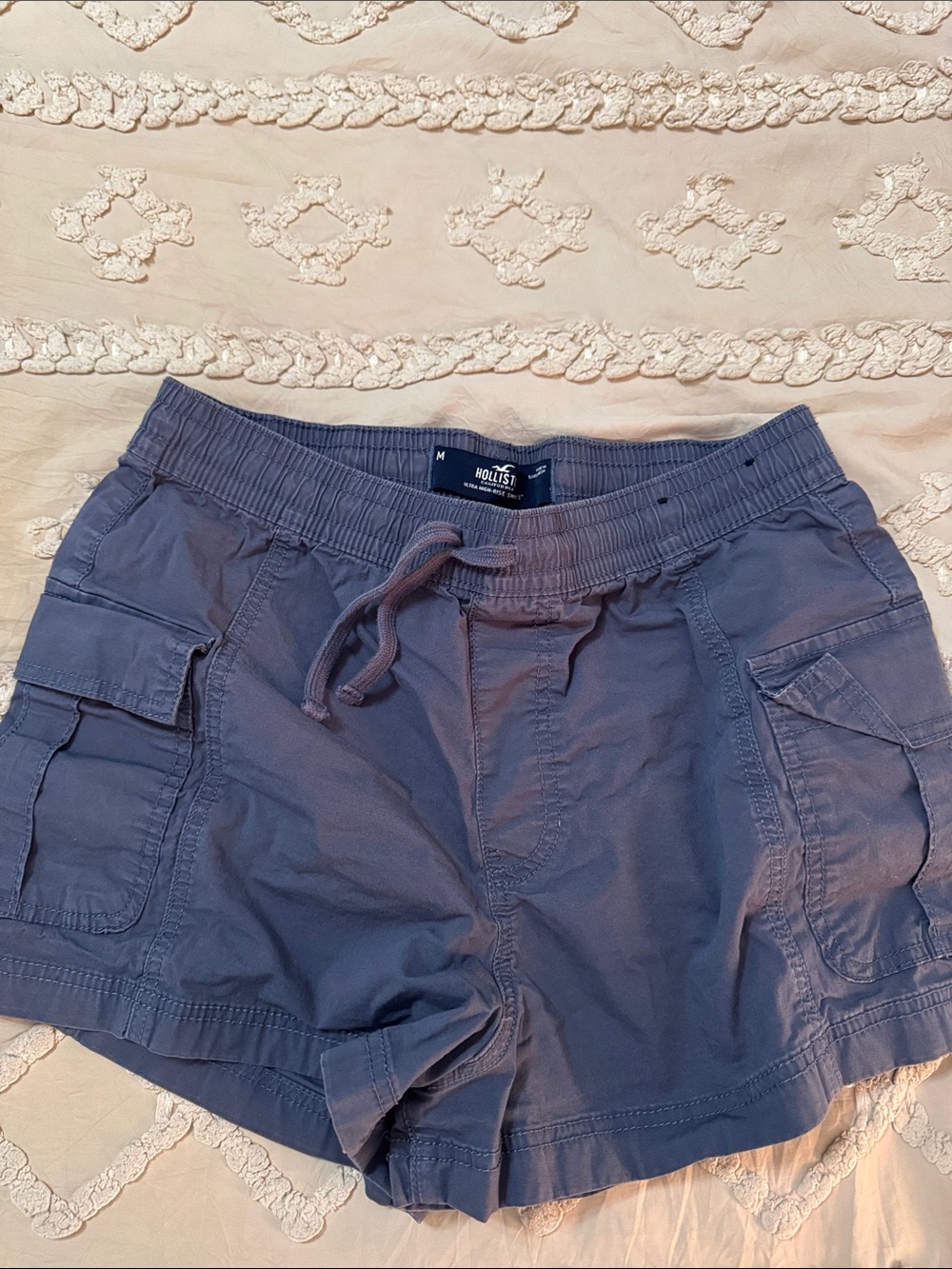 hollister cargo blue shorts